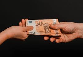 Alles wat u moet weten over geld lenen bij de bank