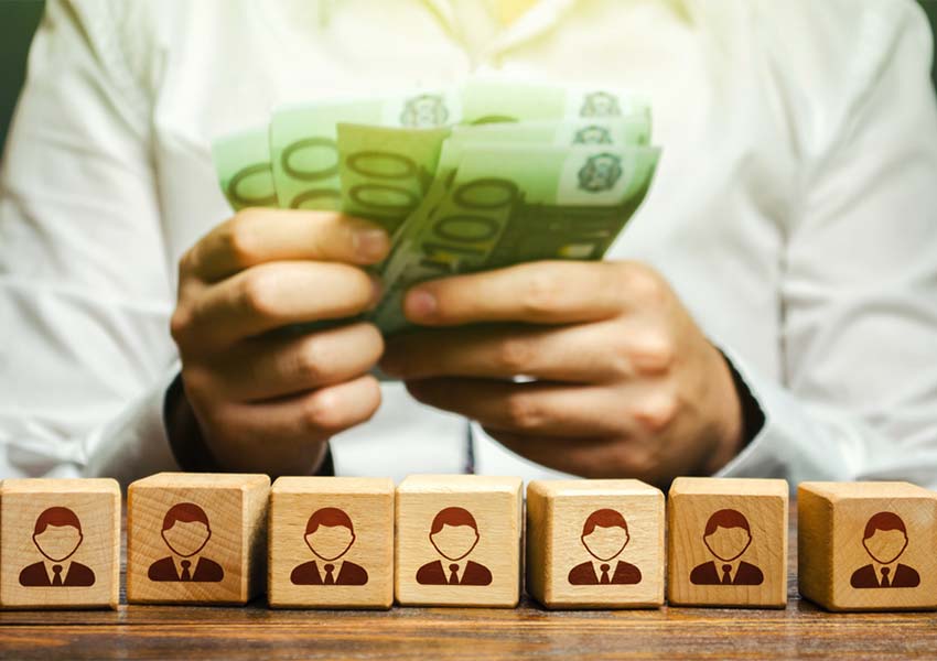 Zakelijk snel geld lenen: waar moet u op letten?
